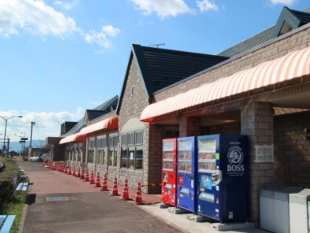 j[AHقڏIԂ̎ʐ^ł_̉w N[c