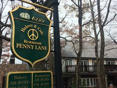 ݂̃x[J[JtFEyj[Cւ̓eʐ^1