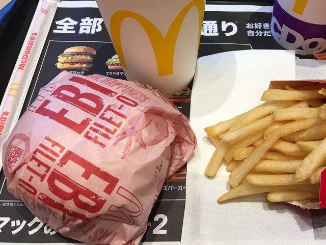 poporoñ}NhihɖXiMcDonaldfsj̓eʐ^1