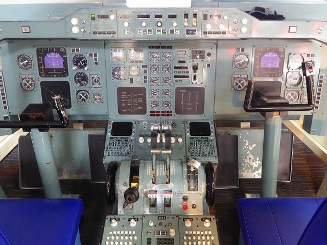 �{�錧�E����`�E�G�A�|�[�g�~���[�W�A���u�ƂԂ�����v_����`�W�]��