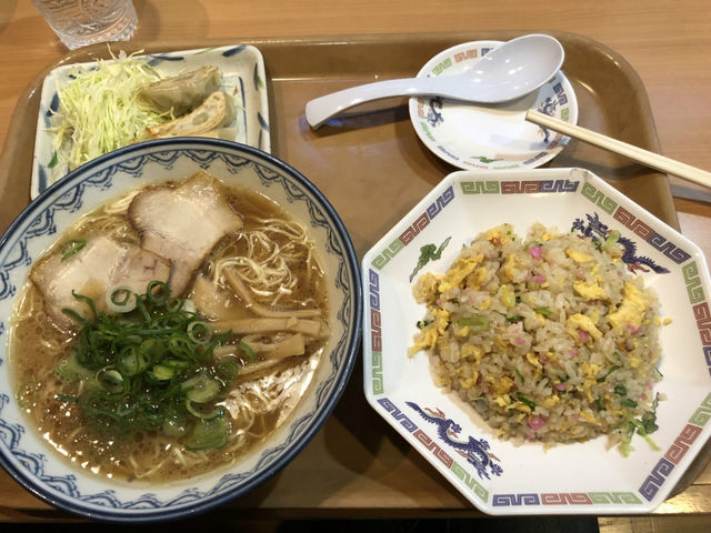 sugi����̌��c�Ԃ̂��߂���񃉁[������ԓX�̓��e�ʐ^1