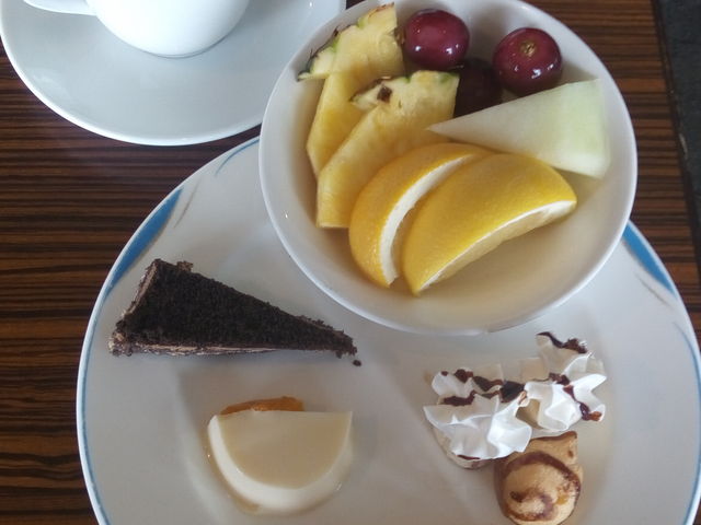 �f�U�[�g�̃t���[�c_�u���[�Y�x�C�z�e���@���X�g�����A���y�[�W��