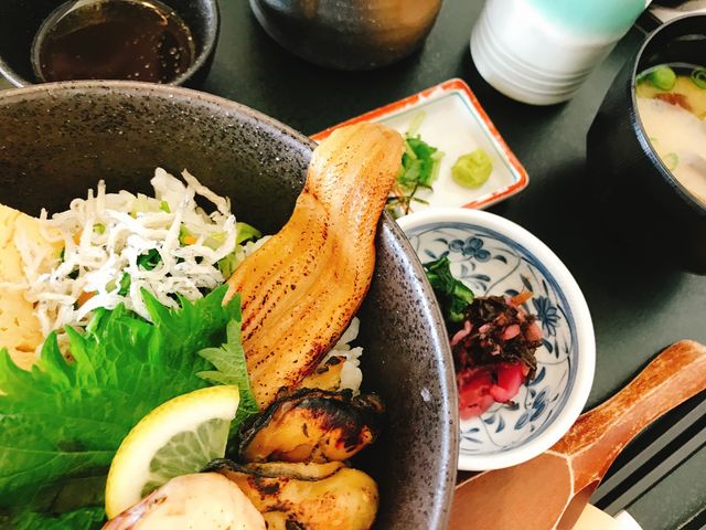 u͂ԂďĂv_{T[rXGAij