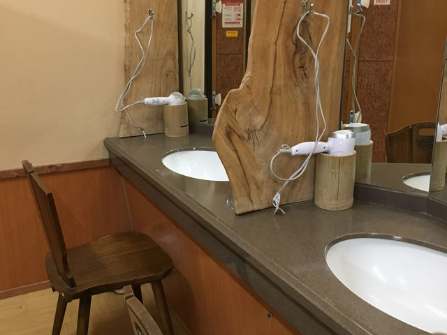 ���ς�����ɂ͏��X�Â����ʑ�_�΂̎R���� �ǂ�ǂ���