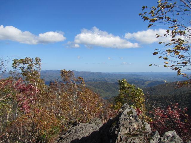 �K����̔����̏ォ��̒���_�E�G���V���x