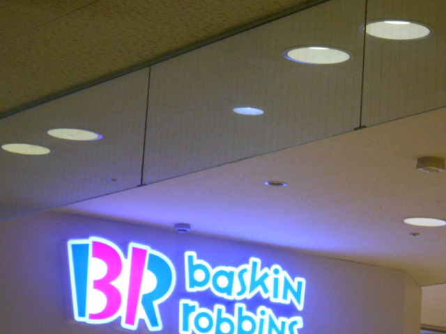 t[hR[gɂ܂_T[eBACXN[AEvUFXi31 Baskin-Robbinsj