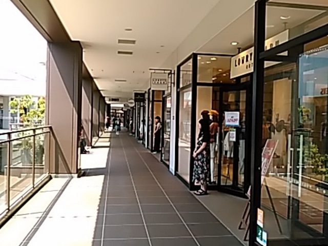 �J�X���ɂ́A�X�����񂪁A�e�X���o�}���B������ƃ}�l�L���ۂ��ł��B_�O��A�E�g���b�g�p�[�N ���`