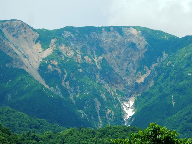 �A�_�R����ՂƂ����Ί݂̎R_�A�_���