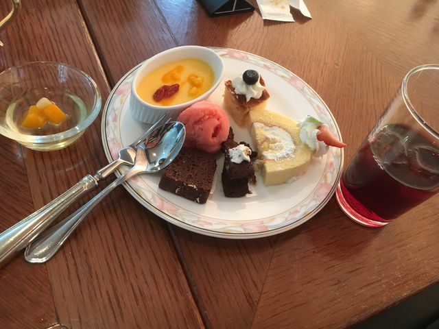 �f�U�[�g�����Ȃ�_���[�Y�z�e�����l �u���X���[�~���[���E�t�H�[��