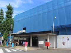 ����������̓��}�c���s�s���{�O���w�ւ̓��e�ʐ^1