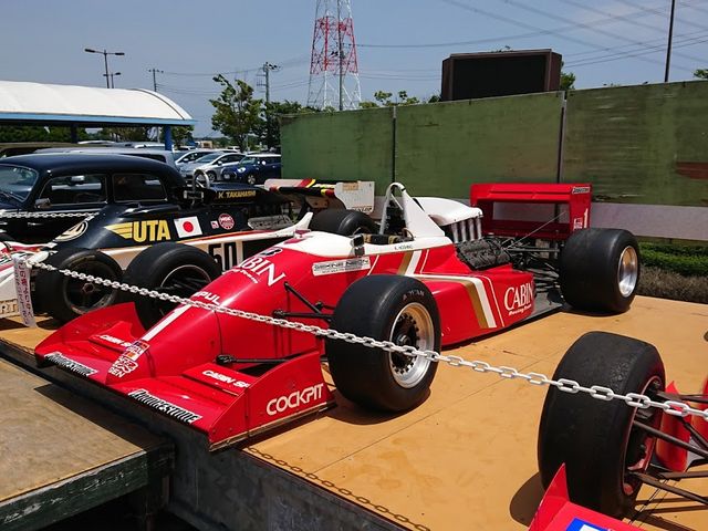 �t�H�[�~�����J�[4_���̉w������