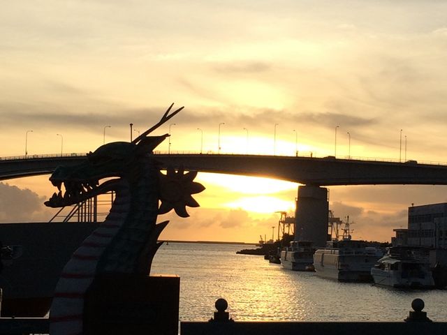 �Ƃ܂��߂��̋�����̗[��_���ӓ����q�^�[�~�i���r�� �Ƃ܂��