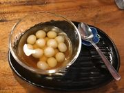 poporon̕l̐NiNQj̓eʐ^4