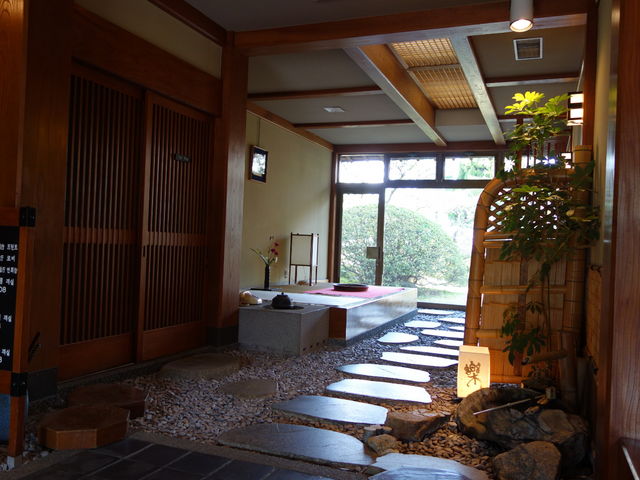 ʌւ͂ẴGgXłB
̂ɂȂĂ܂B_򗷊ٖȉ