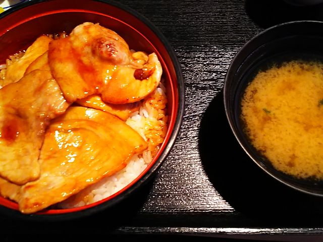 �Ȃ����ؘ�_���̉w���݃O�����p�[�N�E���ݖ��o�^�[�~�i���E�R���L���G