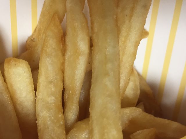 }񂳂̃}Nhih(McDonaldfs) CI[X̓eʐ^1