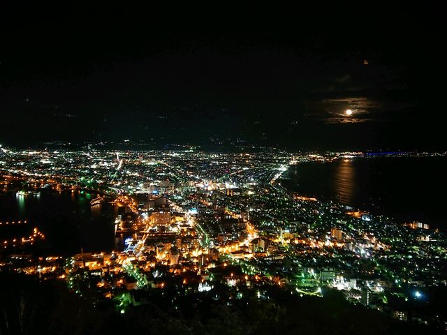 �ޏ��Ɨ��s�ŖK�ꂽ���َR�B��C������ł��āA�����_�Ԃ���`���C�ʂɌ������肪���˂��ĂƂĂ��Y�킾����_���َR�W�]��