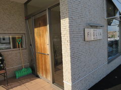 yosshyPatisserie FIGLIAւ̓eʐ^1