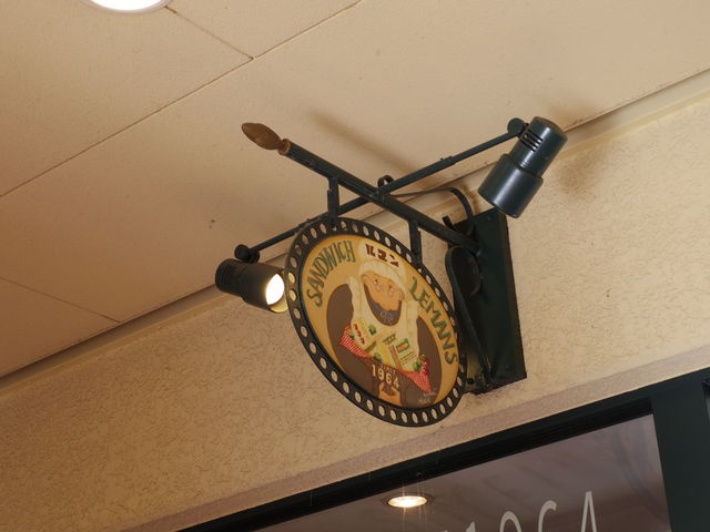 �T���h�C�b�`�@���}���iSANDWICH LEMANS)�̂��X�̊Ŕ�_�T���h�E�C�b�`�@���}��