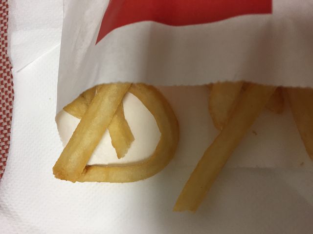 }񂳂̃}Nhih(McDonaldfs) q~AIX̓eʐ^1