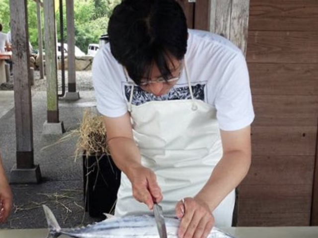 �����{�w