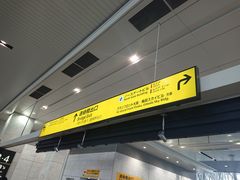 ̂LUCUA 1100ւ̓eʐ^1