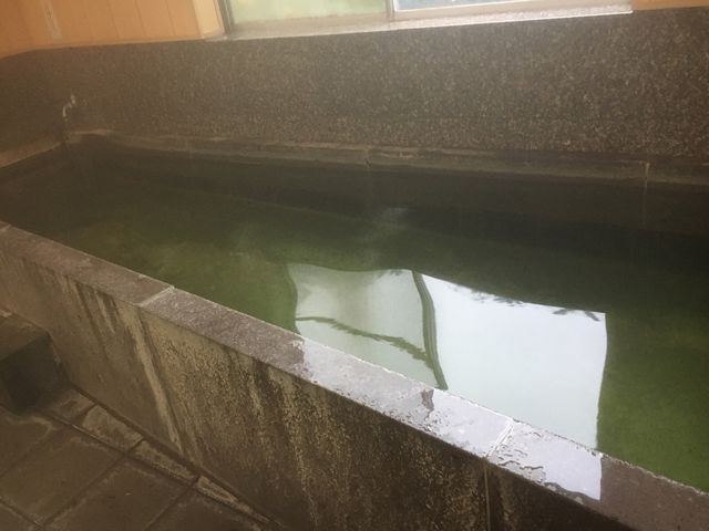 ���߂̂����A�G�������h�O���[���̗�����_��������