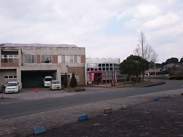 Xkv̂Ӂ[ǍH[܂܂̓eʐ^1