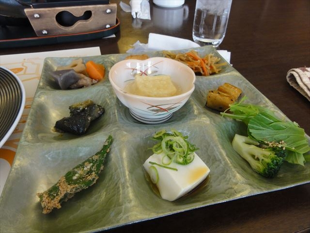 ����������ނ������Ƃ����Ȃ��`_�z�e���r�i���I���㗒�R(�R�~���j�e�B������)