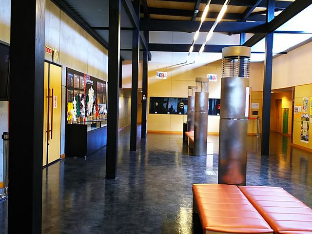 �ٓ�_���̉w ���悩��