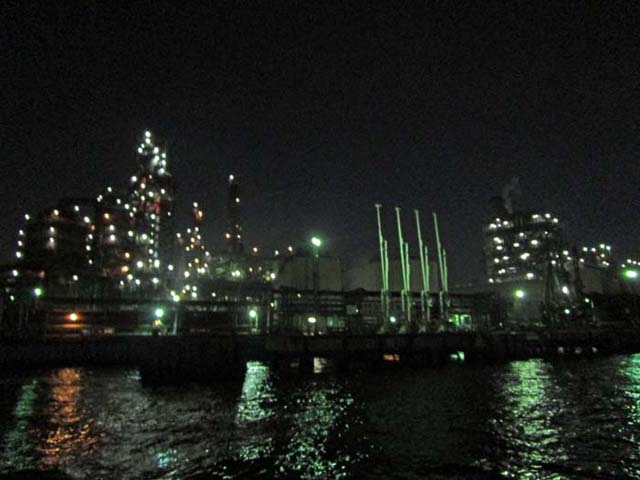 �H���i_���l�t�F���[�{�[�g�������