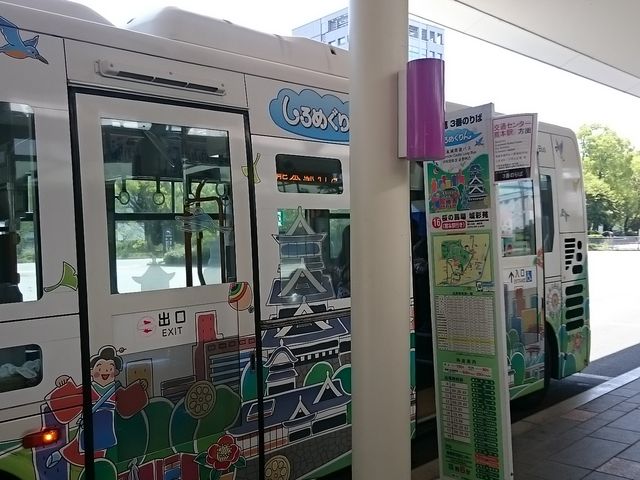 ԑ̂ɂ͌F{邪`Ă܂_F{VoX