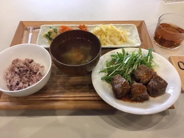 `_tiny peace kitchen