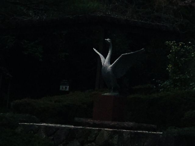 白鳥の像_白鳥路
