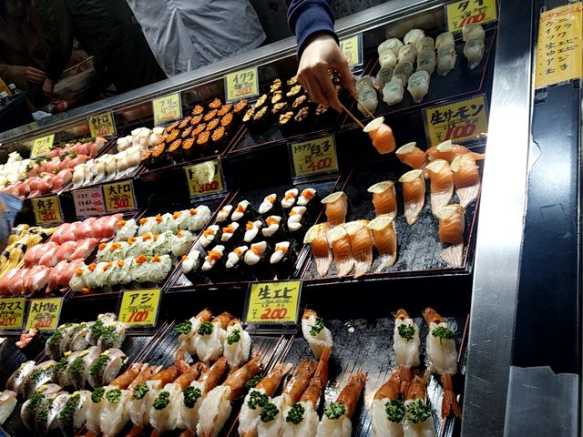 �������Ƃ̂Ȃ��l�^����������I�I_���ˎs��i���������n�֊X�j