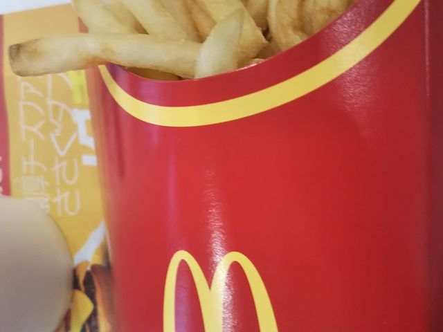 䂫̃}NhihэLCg[[Jh[X̓eʐ^1