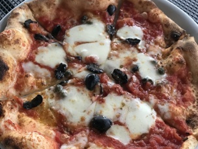 i|^[i_UPMARKET PIZZA&CAFE Abv}[Pbg sbc@&JtF