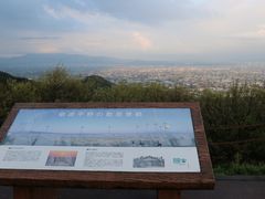 ���E102����̓v�g����̎U���i�ςւ̓��e�ʐ^1