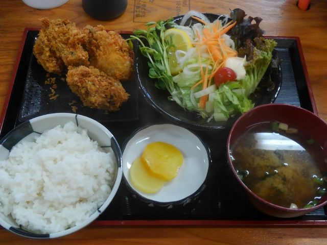 �J�L�t���C��H�E�E���񂱂݂����ȃJ�L�͐H�׉����[��_�C�̉w�@�Ղ���Ƃ݂ȂƎs��