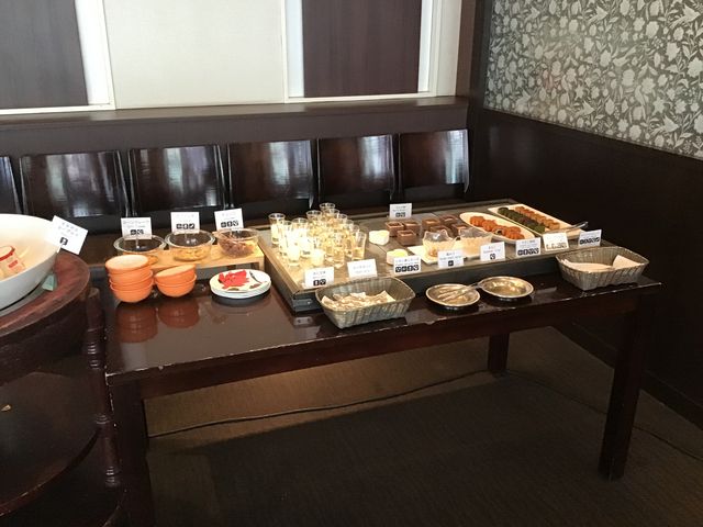 �f�U�[�g�ȂǁB_�z�e�������p���N�L��