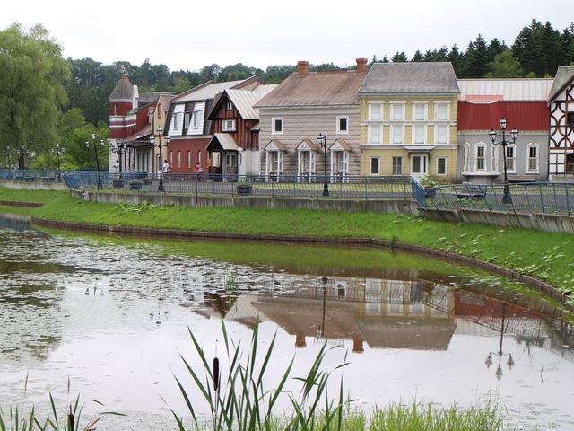 �r_�J�i�f�B�A�����[���h