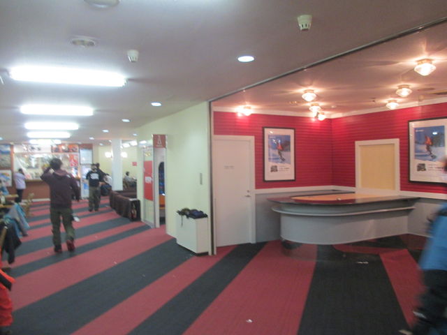 �~�h���x�[�X���̃��X�g�����ł�����WIFI�i�����j�ݔ��������ċx���ƘA����������҂����ň�t�B_�_���X�m�[���]�[�g