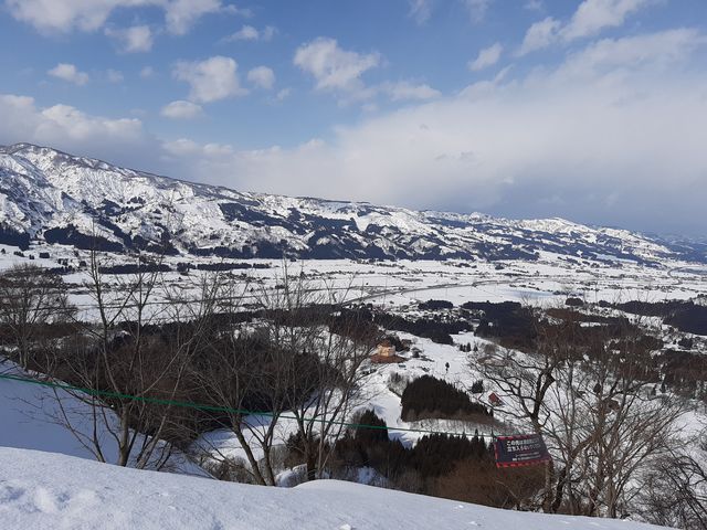 �R��������z�e���Q�����f�̒��]_���q�X�m�[���]�[�g