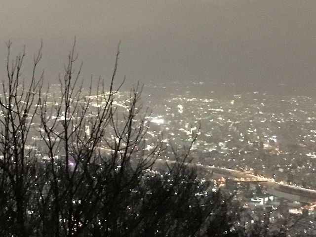 �P�[�u���J�[�ɏ���āB����K�������Ă��܂��B_������R���[�v�E�F�C