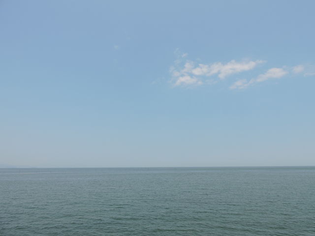 ڂ̑O͂ꂢȊC_݂Ă炷LO