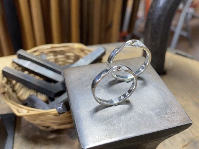 1�ӏ��˂����č��^�C�v�̂�ɂ��܂����B
�����ɃC�j�V�����ł�����ł���܂��I_�����H�[�@�P��