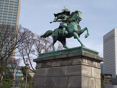 日本を代表する騎馬像 - 楠木正成銅像のクチコミ - じゃらんnet