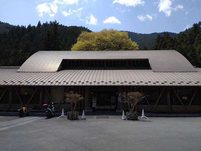 {݂̓łB_O̓𗬊