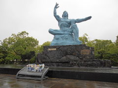 �g�V���[����̕��a�F�O���ւ̓��e�ʐ^1