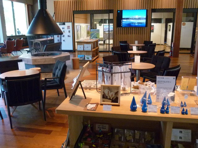 rW^[Z^[̒@EWJtFȂ_rW^[Z^[